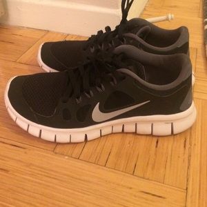 Nike Free Runs