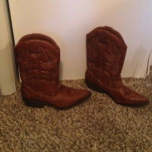 Brown Cowboy boots