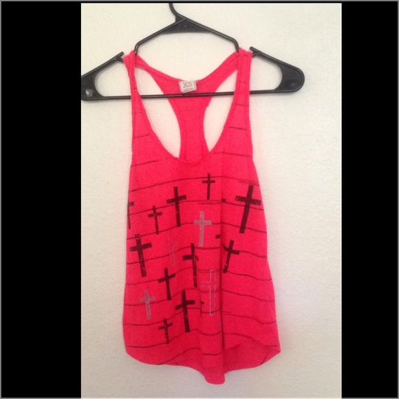 Cross tank - Picture 1 of 2