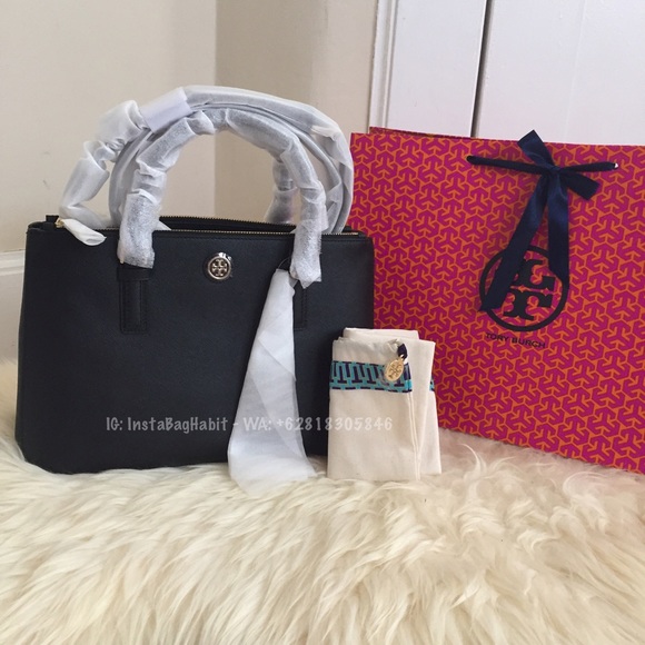 Tory Burch Handbags - 🎀SOLD🎀NWT Auth Tory Burch Robinson Mini Double