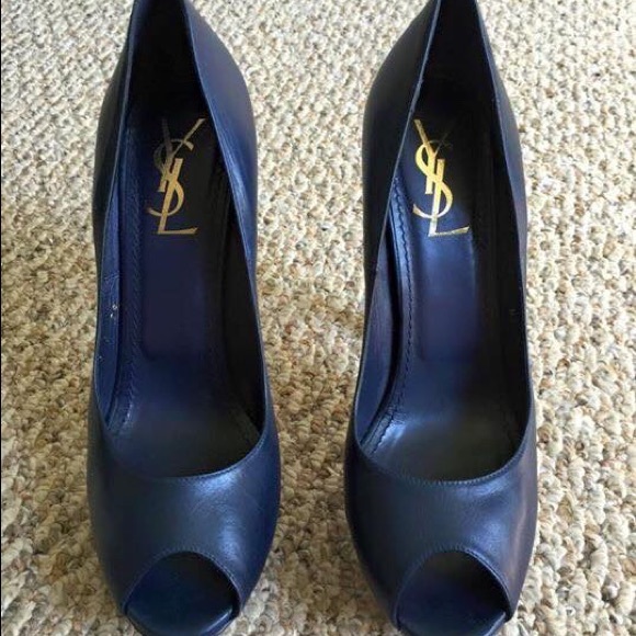 Reduced..Authentic Yves saint Laurent shoes