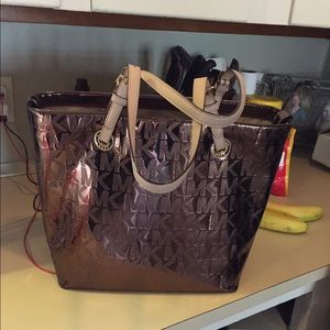 Cute mk purse 🌺🌹🌷