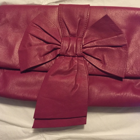 Cute magenta bow clutch - Picture 2 of 3