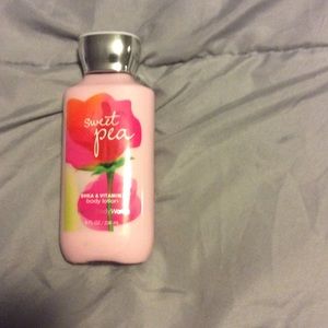 Bath and Body Works Sweet Pea Lotion
