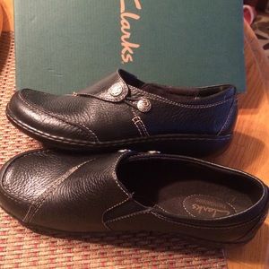 Clarks Bendables Blavk slip on shoe