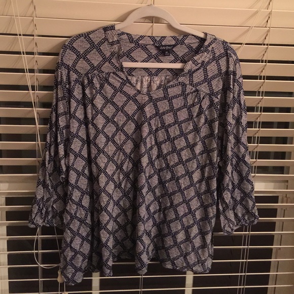 Iucky brand blue shirt