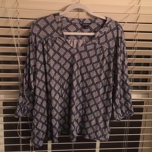 Iucky brand blue shirt