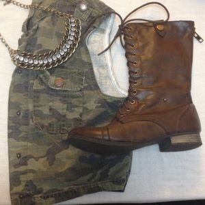 Military style Denim Couture camo vest 💚