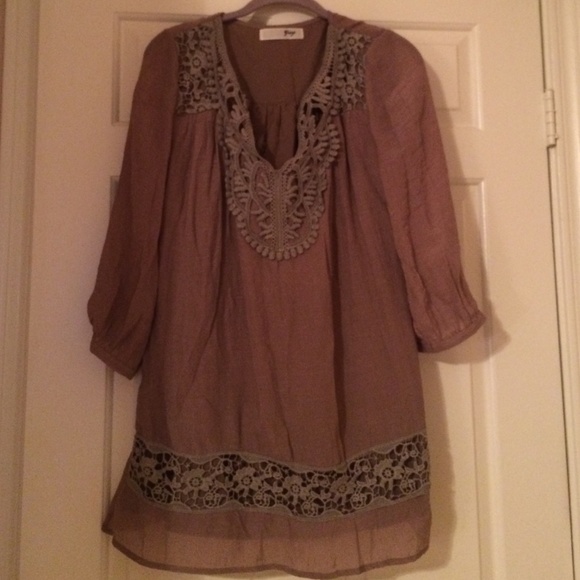 Yag brown top with lace detail - Picture 1 of 1