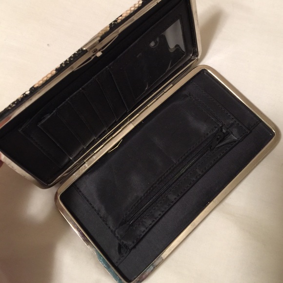 💛💛Wallet💛💛 - Picture 4 of 4