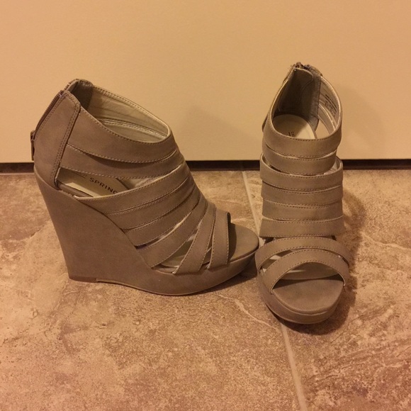 Cute 6in call it spring heels.