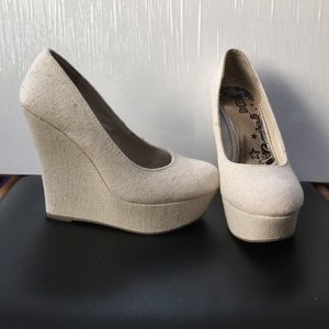 Super cute wedges!