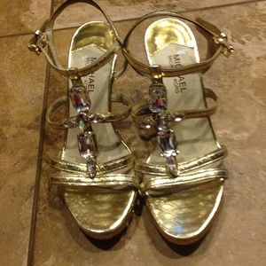 Michael kors sz 7.5 gold wedges reinstones