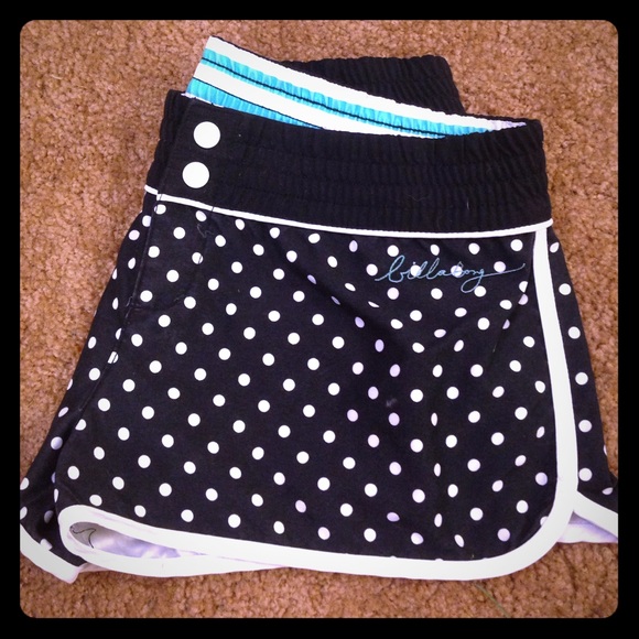 Billabong white / black short board shorts