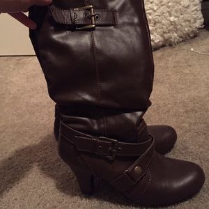Maurices boots size 8