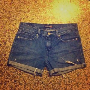 Levi jean shorts