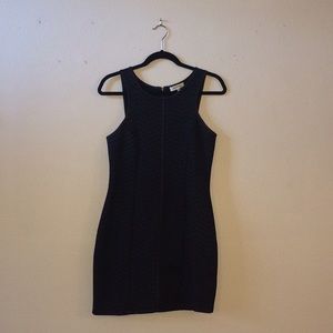 Black cocktail dress. Little black dress.