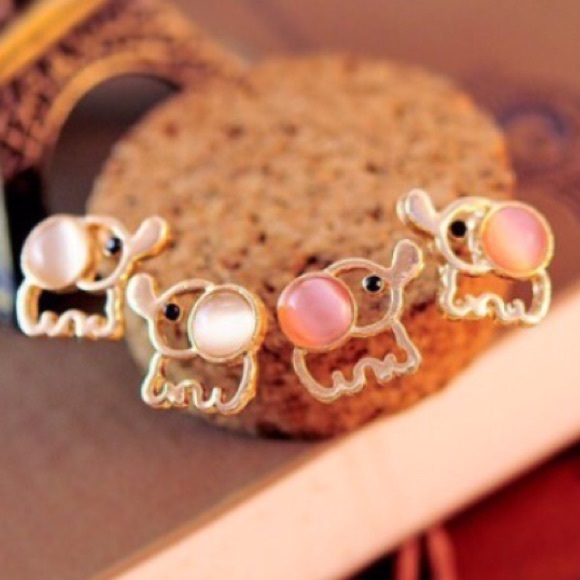 Cute elephant earrings