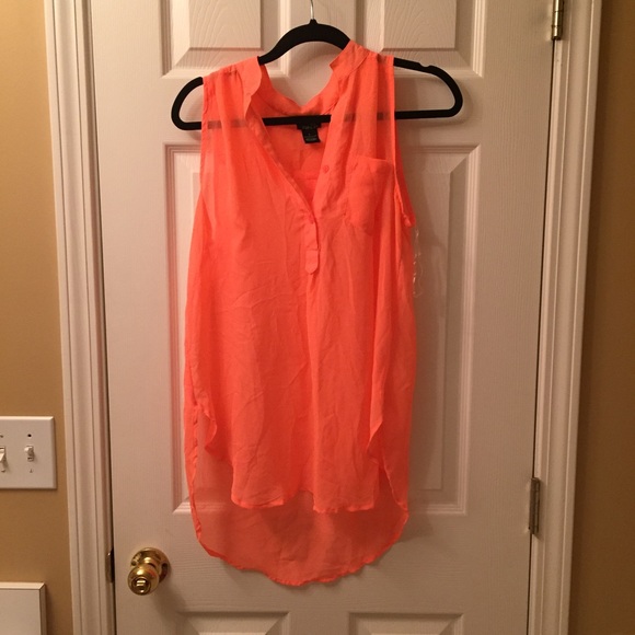 Rue 21 tank