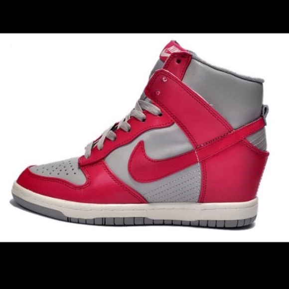 *LOW PRICE! Fuchsia & gray Nike Wedges