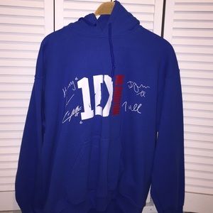 🚨SOLD🚨 ONE DIRECTION SIGNED BLUE HOODIE