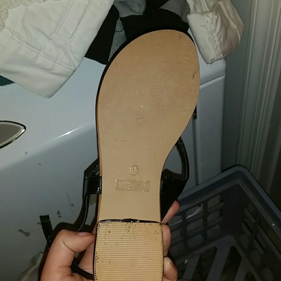 Flats - Picture 2 of 2