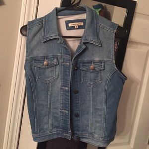 Jean Vest