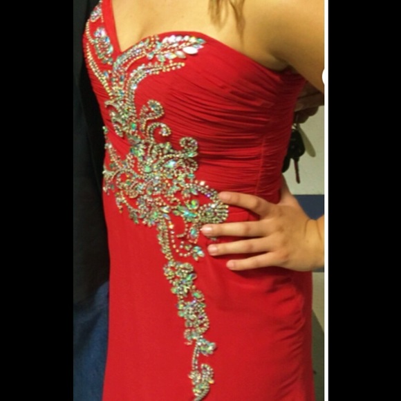 Red Prom dress