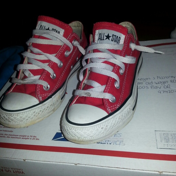Red converse size 4 Mens 6 Womens