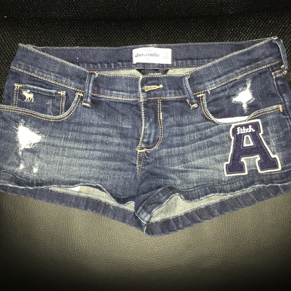 BLUE JEAN SHORTS