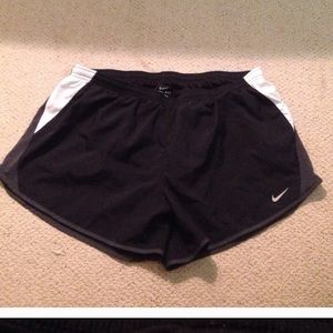 Black nike shorts