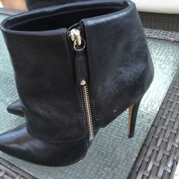 Alice + Olivia Black short dressy boots - Picture 2 of 7