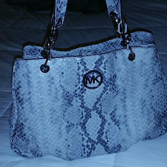 Michael Kors Fulton Snake skin Tote!