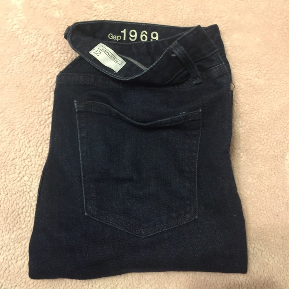 Real Straight Gap Skinny Jeans 27