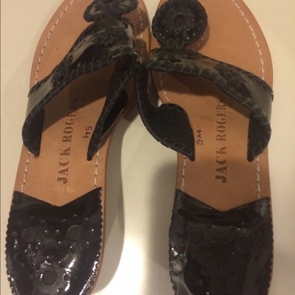 EUC jack Rogers in size 5 black patent leather