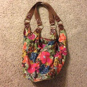 Hobo Style Carpet Bag