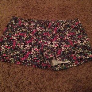 Midi floral shorts
