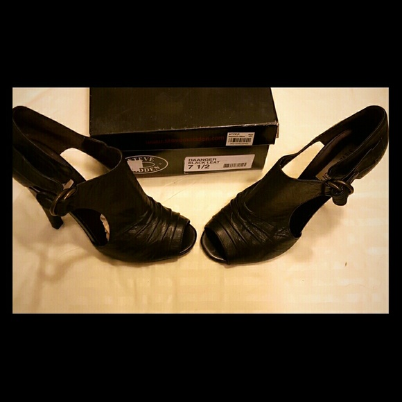 Steve Madden Heals - Picture 1 of 2