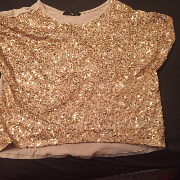 Super cute blingy top