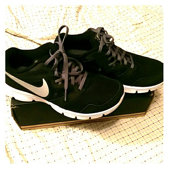 Nike Flex Experience Run 3