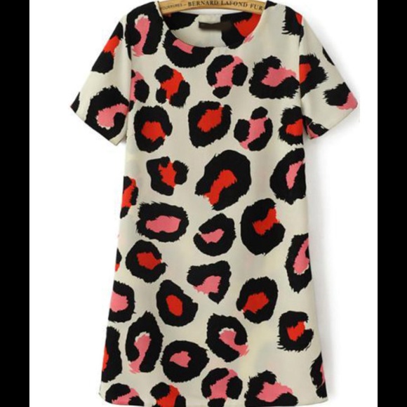 ROMWE Dresses & Skirts - Red/pink leopard shift dress