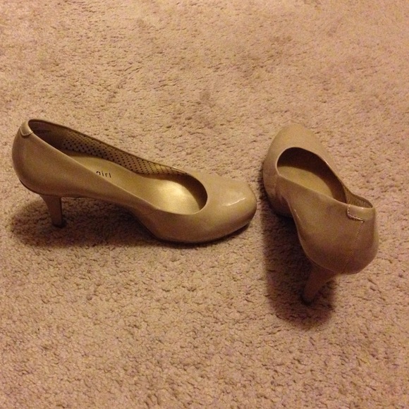 Nude Madden Girl Heels - Picture 3 of 4