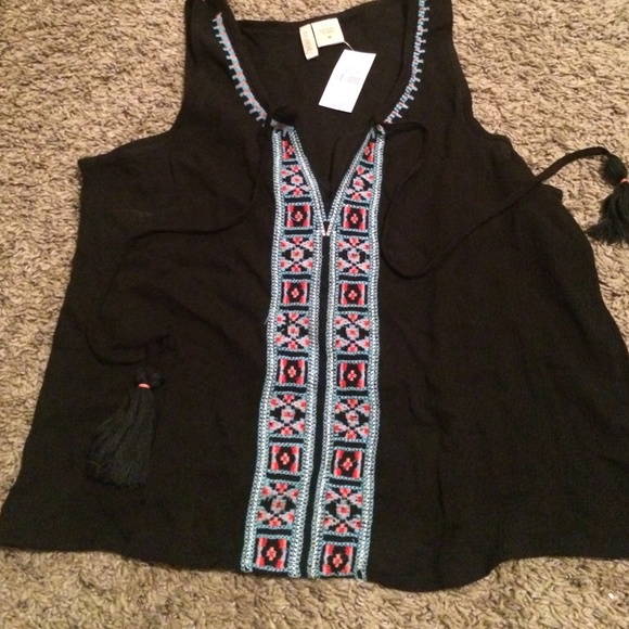 Black tank with stitching detail