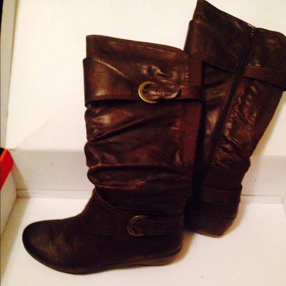 Boots - Picture 2 of 2