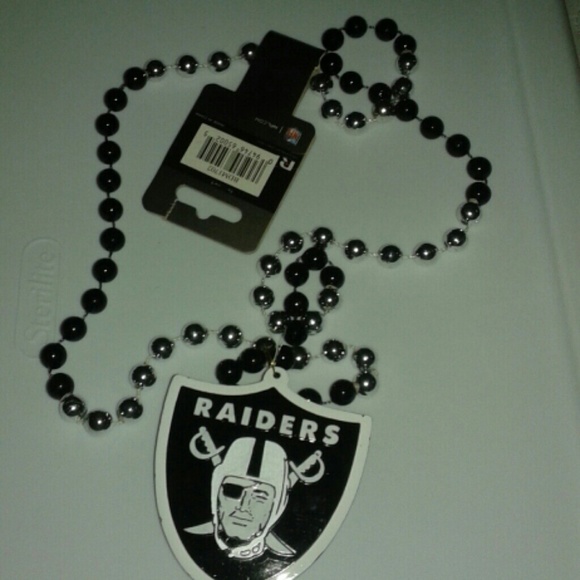 Oakland Raiders beaded necklace