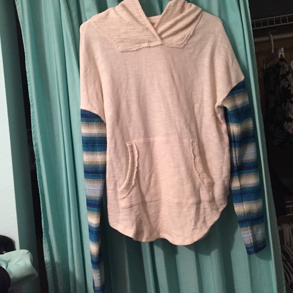 Urban Outfitters sweater, NWOT!!