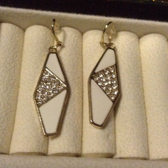 Dangle White & Shiny Stud Earrings NWOT