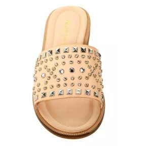 Enzo Angiolini Nude Studded Sandal💖