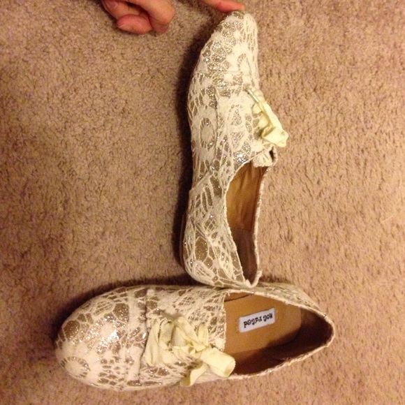 Like New 'Not Rated' Sparkly Ivory Oxfords - Picture 2 of 3