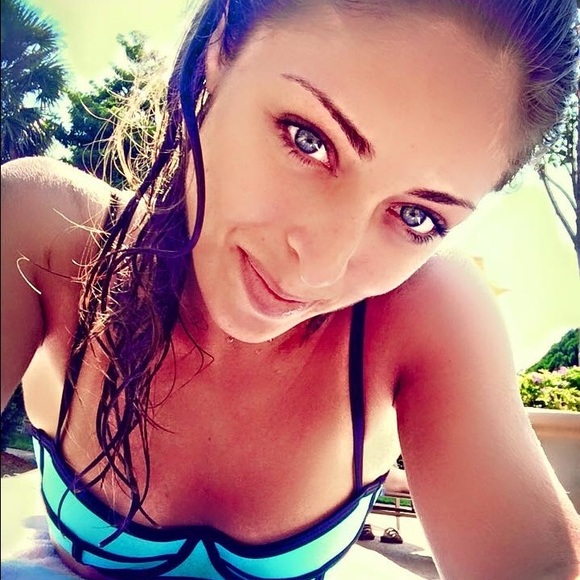 Meet your seller โ ๏ธ๐ฎ๐น๐ฎ๐ชโจ - Picture 3 of 4